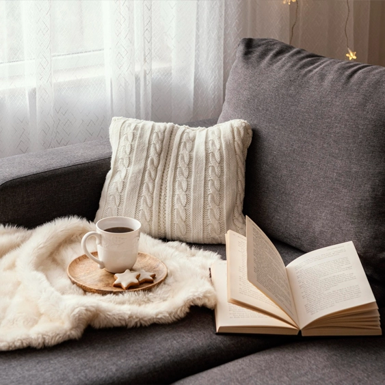 Smart Ways to Reduce Clutter and Create a Calm Home Atmosphere